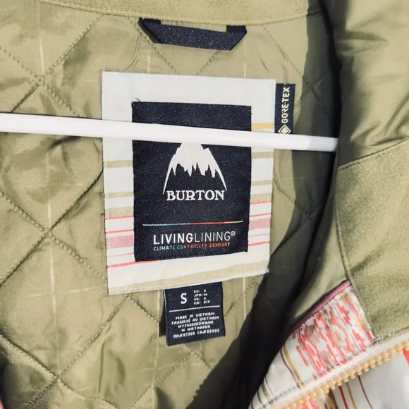 Burton Ski Jacket. - Picture 2 of 6